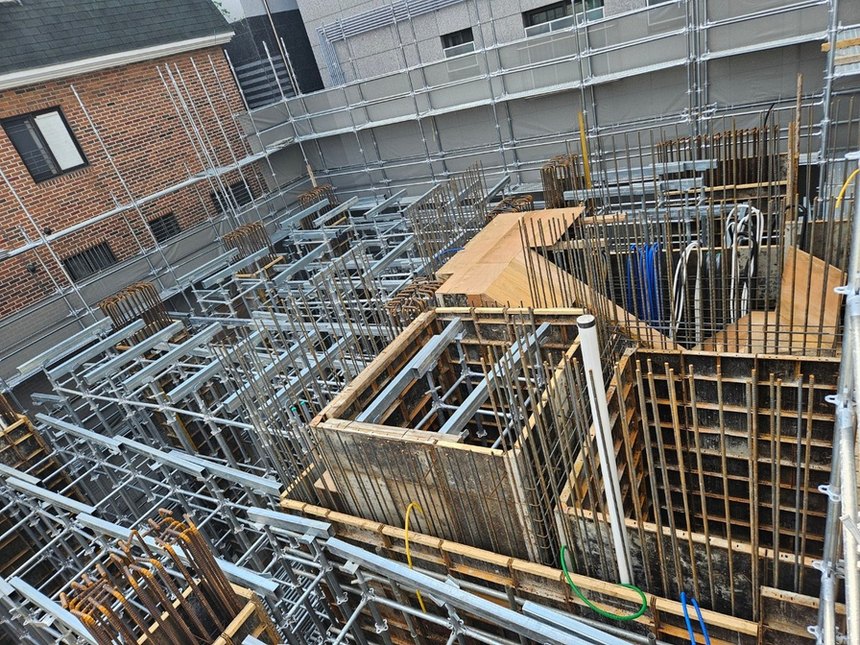 Shoring installation in Guui-dong, Seoul